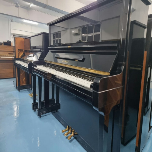 Kawai BS40 Upright Piano 